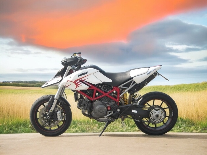 Ducati Hypermotard 1100 Custom