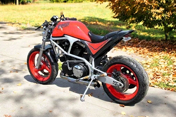 Buell M2 in S1 Custom